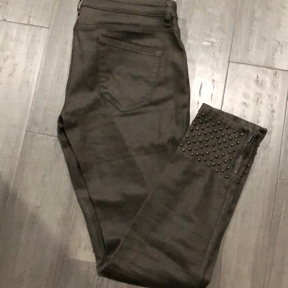 Jeans - Picture 1 of 8
